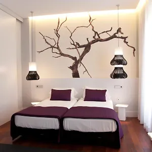 *** Hotel Khu Spain